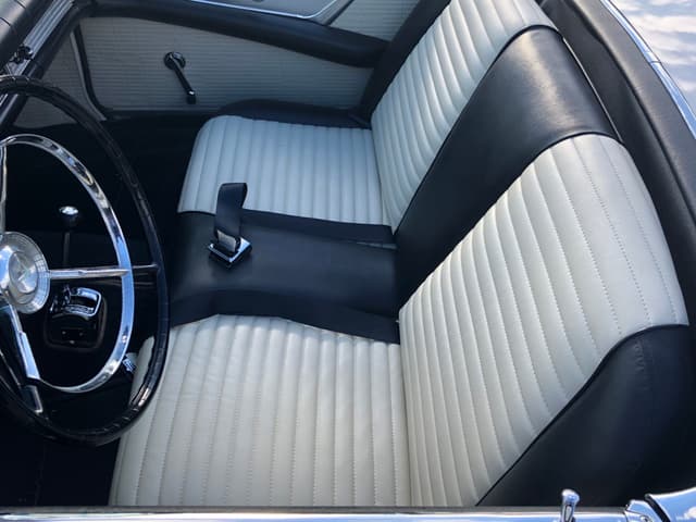 1957 Ford Thunderbird